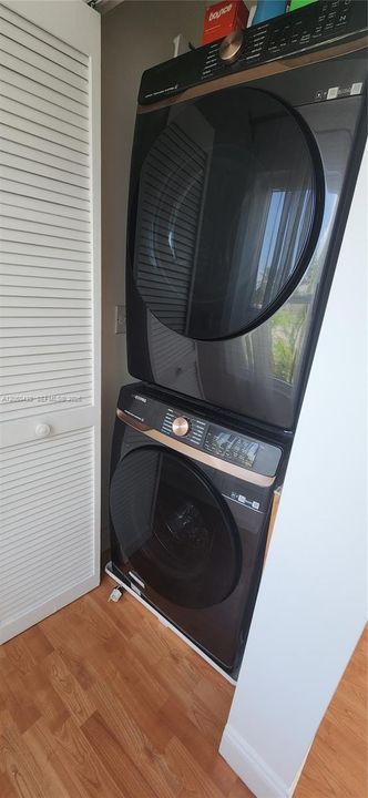 For Rent: $2,895 (2 beds, 2 baths, 1480 Square Feet)