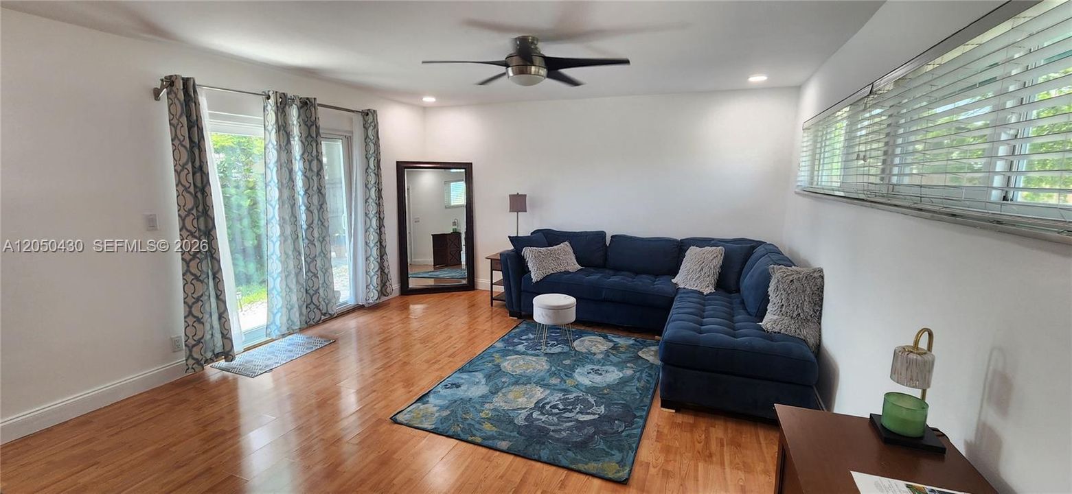 For Rent: $2,895 (2 beds, 2 baths, 1480 Square Feet)