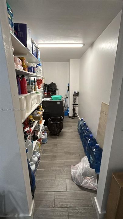 For Rent: $1,799 (2 beds, 1 baths, 1075 Square Feet)