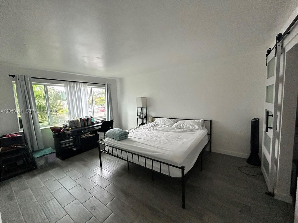 For Rent: $1,799 (2 beds, 1 baths, 1075 Square Feet)