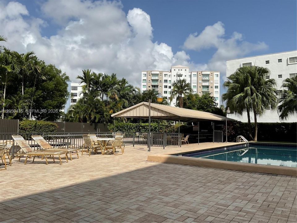 For Sale: $249,900 (1 beds, 1 baths, 770 Square Feet)