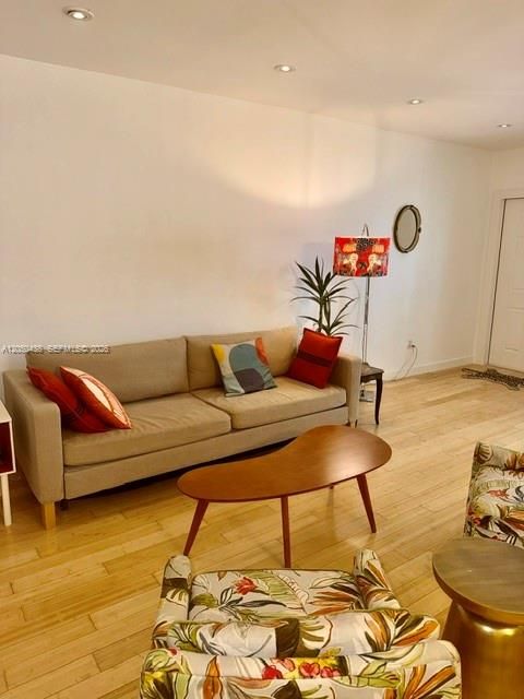 В аренду: $2,200 (1 спален, 1 ванн, 620 Квадратных фут)