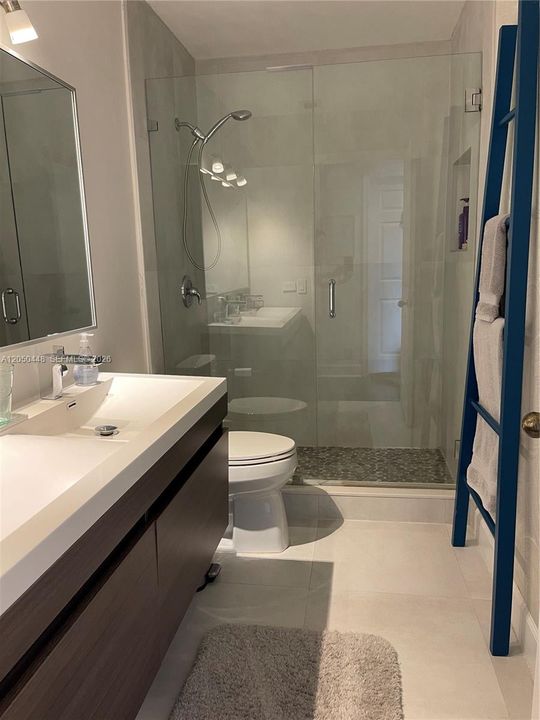 В аренду: $5,250 (4 спален, 2 ванн, 2088 Квадратных фут)