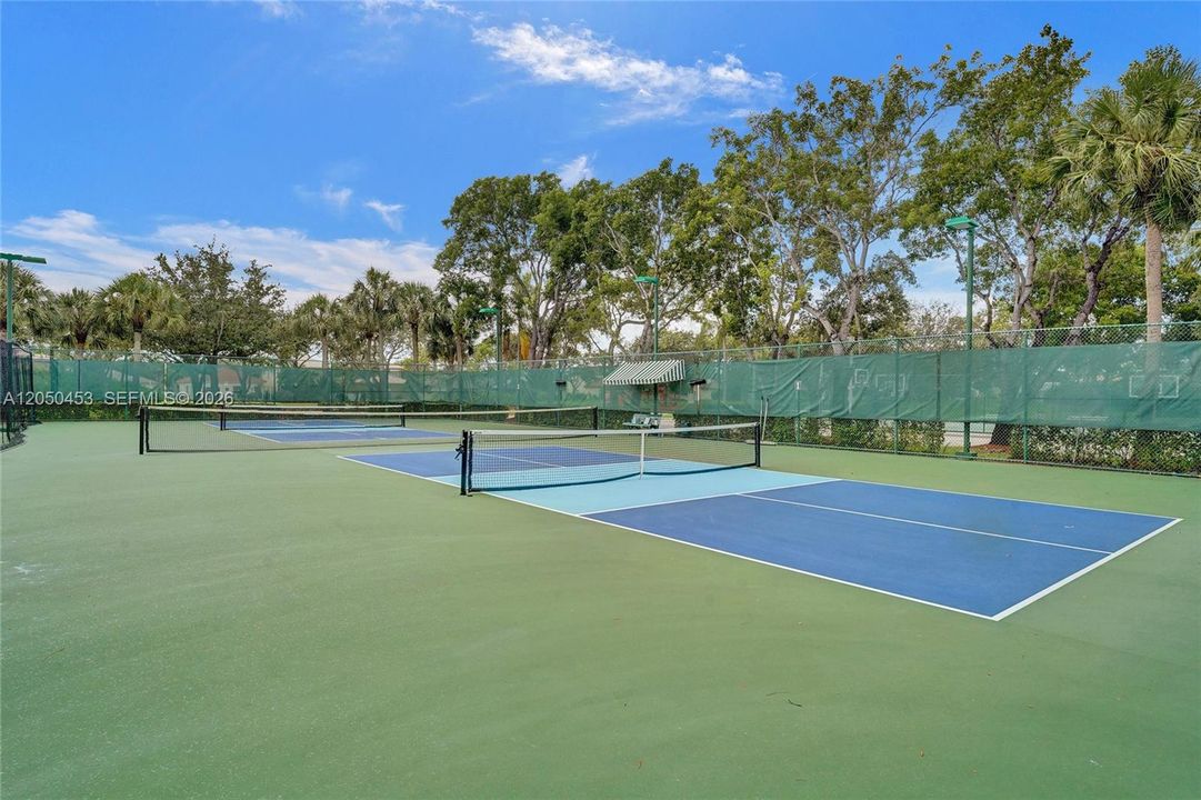 For Sale: $869,000 (4 beds, 3 baths, 2709 Square Feet)