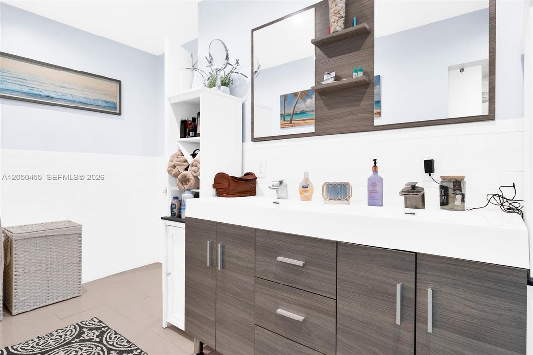For Sale: $785,000 (4 beds, 2 baths, 2102 Square Feet)