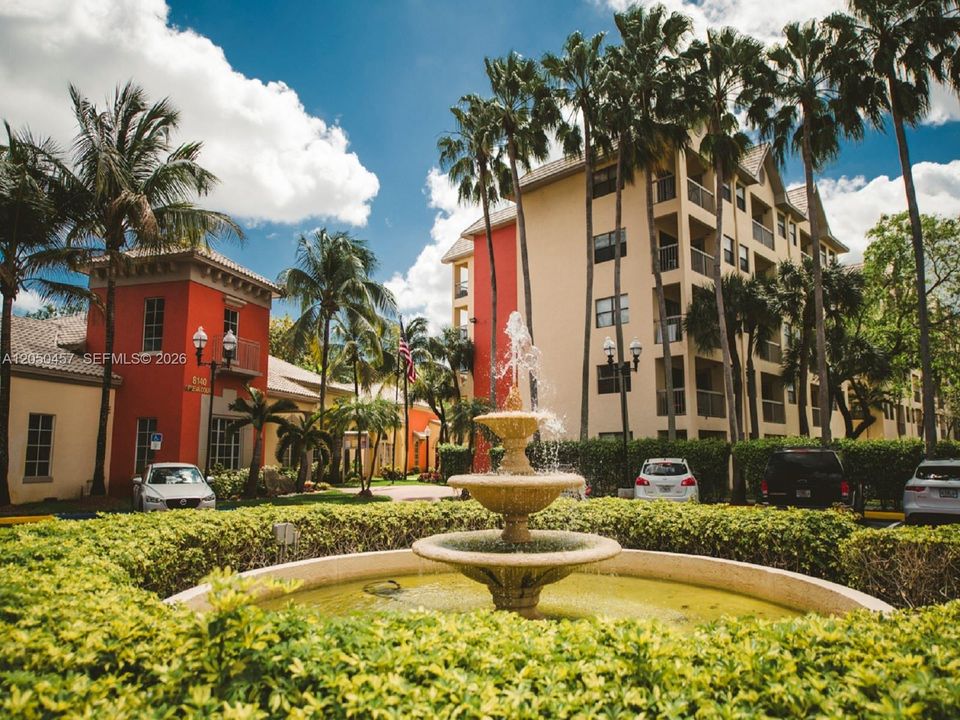 For Rent: $2,000 (1 beds, 1 baths, 810 Square Feet)
