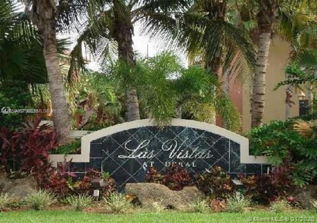 For Rent: $2,000 (1 beds, 1 baths, 810 Square Feet)