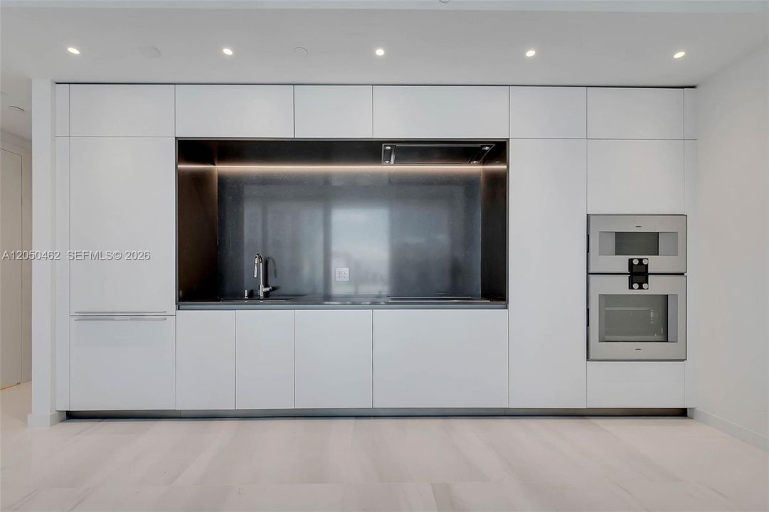 В аренду: $5,950 (1 спален, 1 ванн, 767 Квадратных фут)