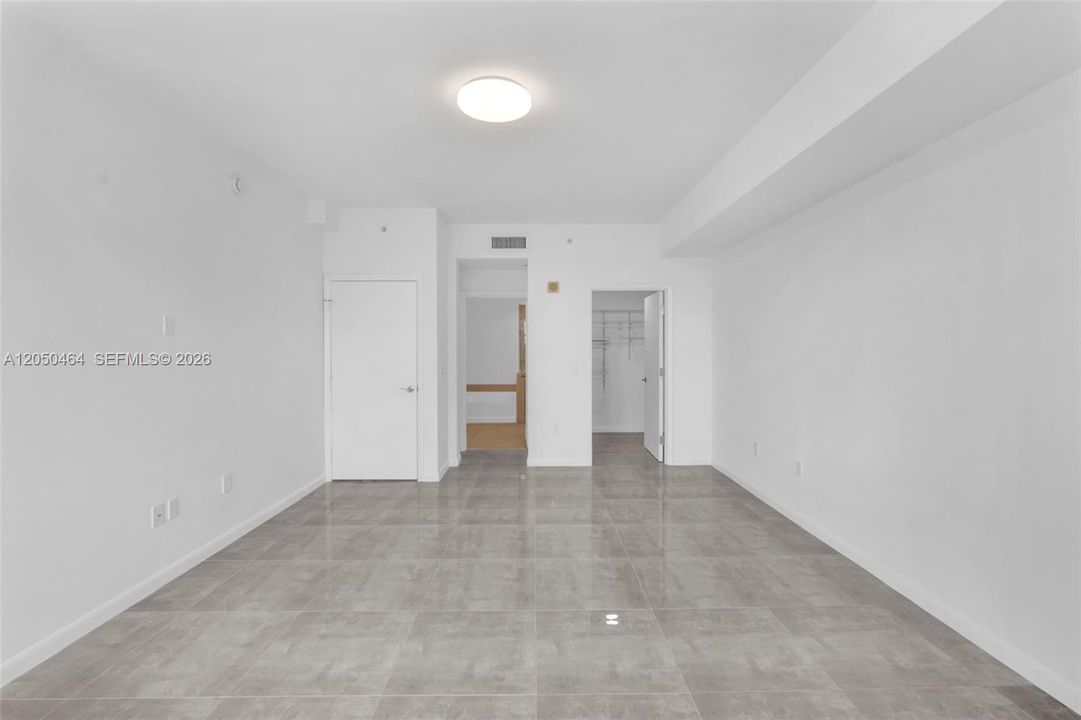 En Venta: $825,000 (3 camas, 3 baños, 1900 Pies cuadrados)