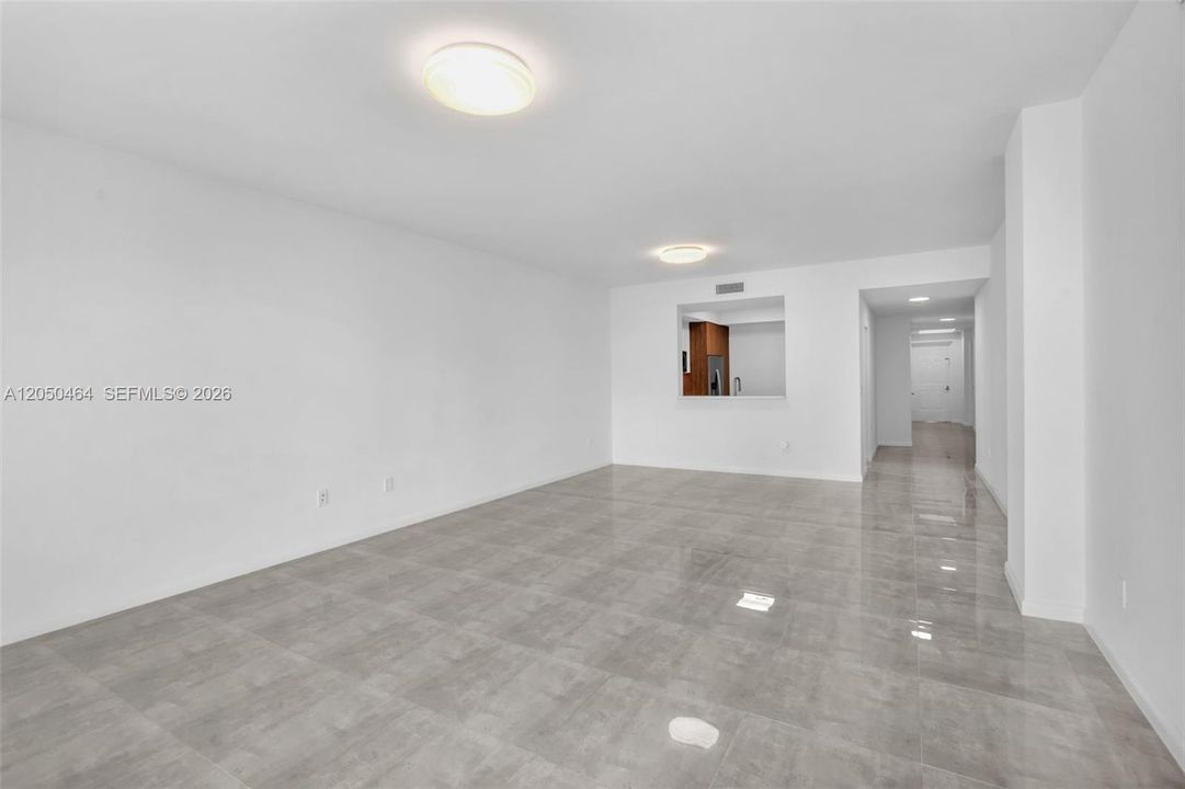 En Venta: $825,000 (3 camas, 3 baños, 1900 Pies cuadrados)