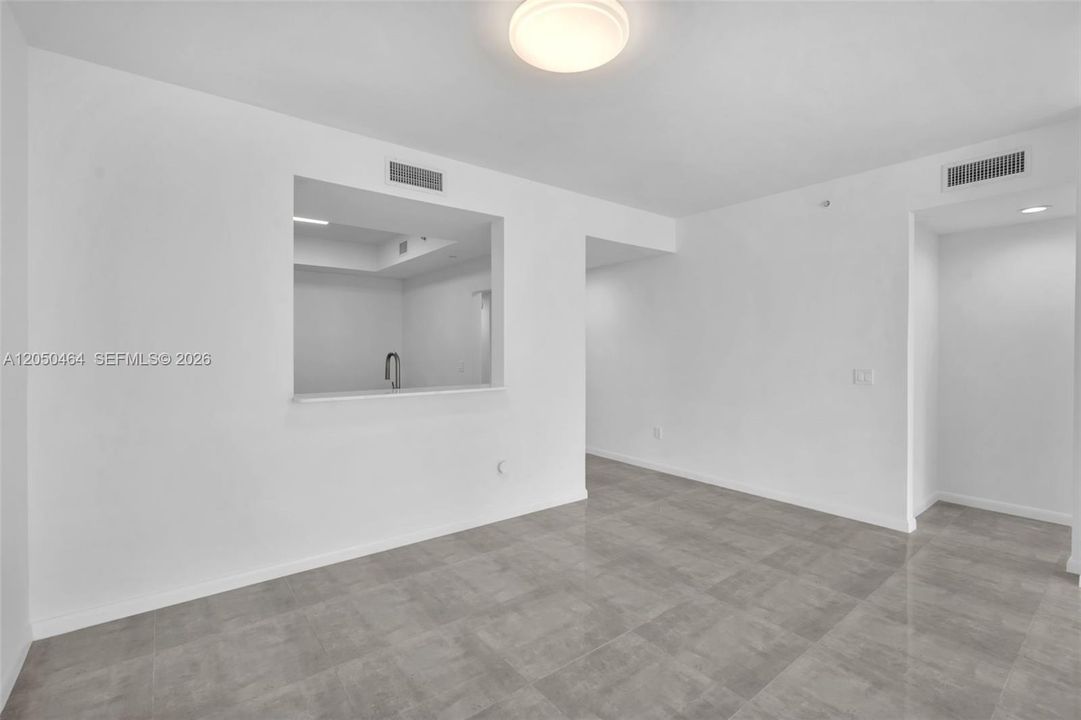 En Venta: $825,000 (3 camas, 3 baños, 1900 Pies cuadrados)