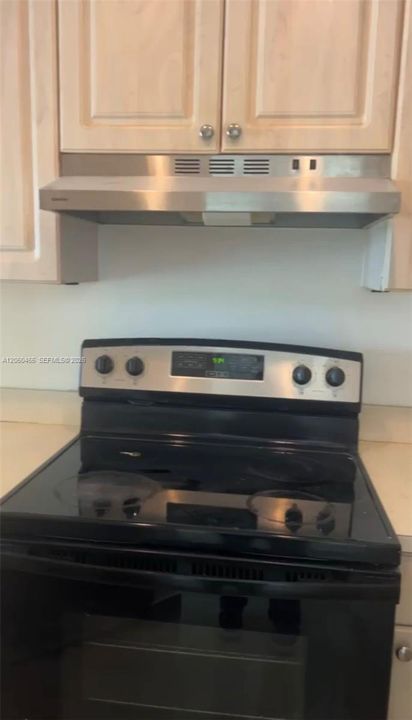 For Rent: $1,950 (2 beds, 2 baths, 1032 Square Feet)