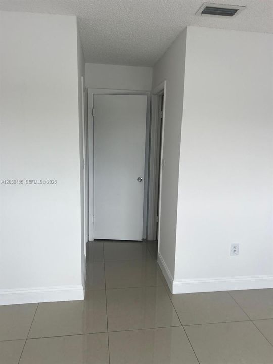 For Rent: $1,950 (2 beds, 2 baths, 1032 Square Feet)