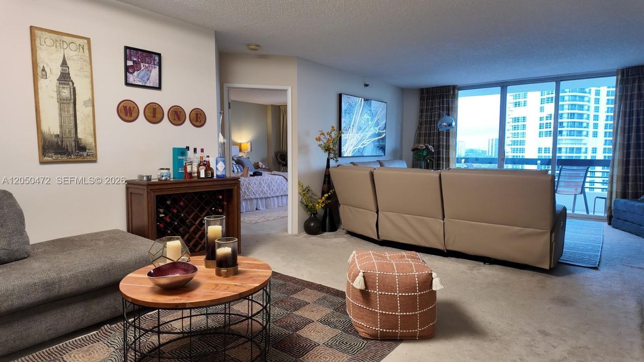 For Rent: $3,500 (2 beds, 2 baths, 1150 Square Feet)