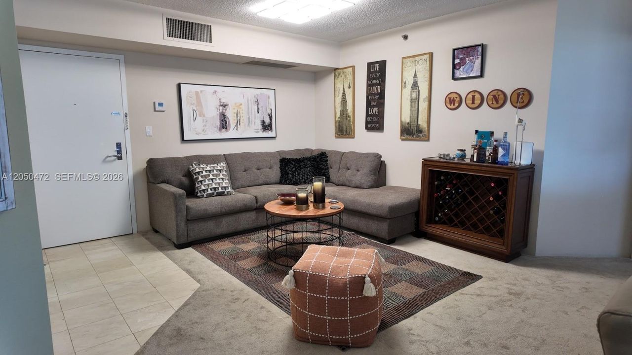 For Rent: $3,500 (2 beds, 2 baths, 1150 Square Feet)