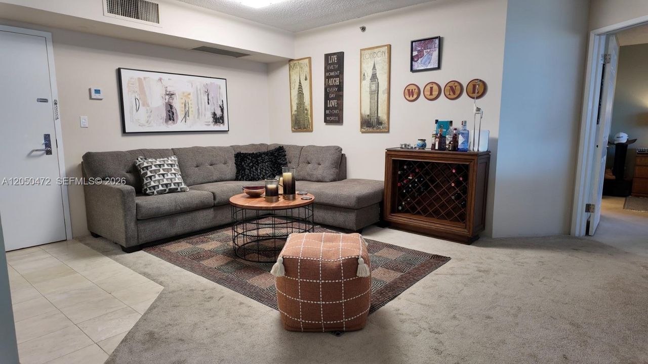 For Rent: $3,500 (2 beds, 2 baths, 1150 Square Feet)