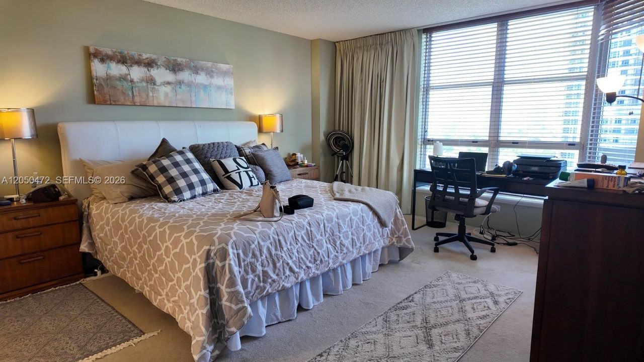 For Rent: $3,500 (2 beds, 2 baths, 1150 Square Feet)