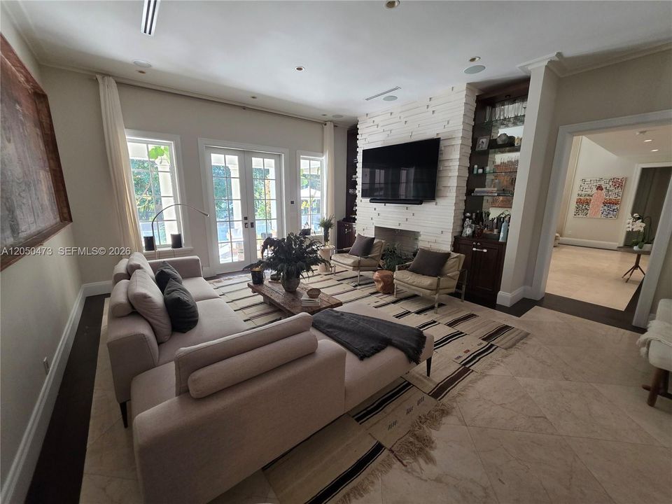 With view and access to pool area
