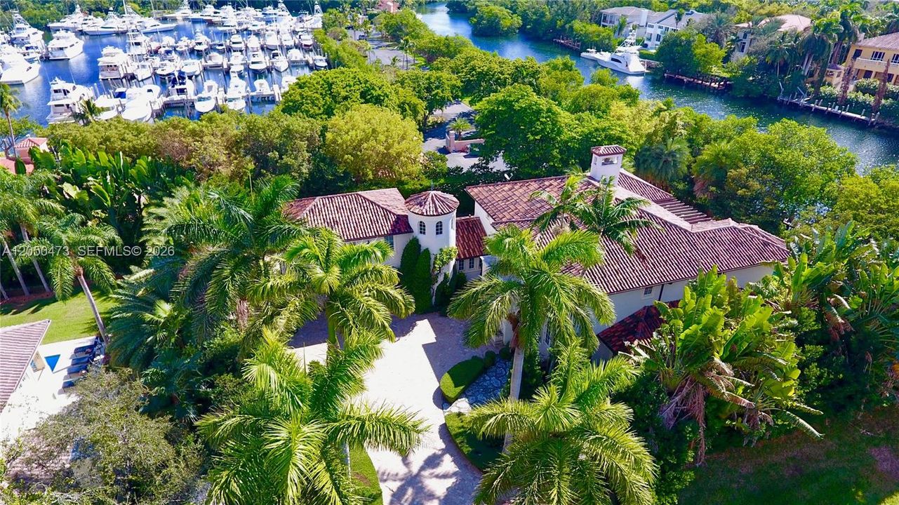 For Sale: $13,500,000 (6 beds, 7 baths, 6439 Square Feet)