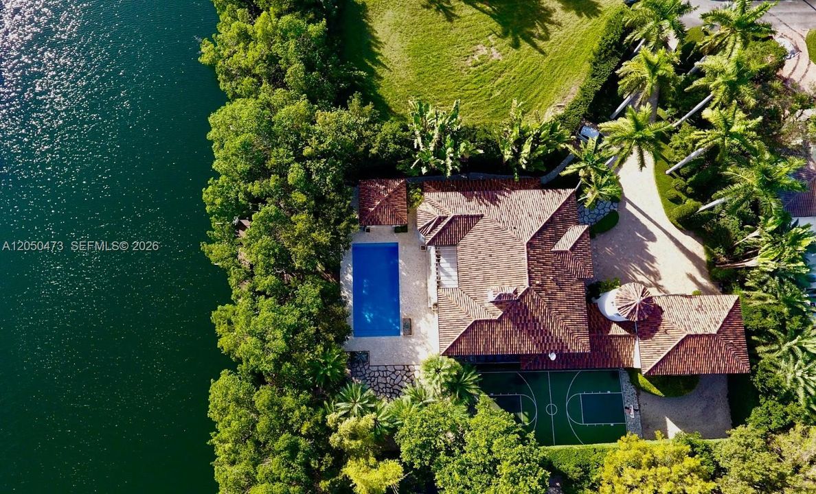 For Sale: $13,500,000 (6 beds, 7 baths, 6439 Square Feet)