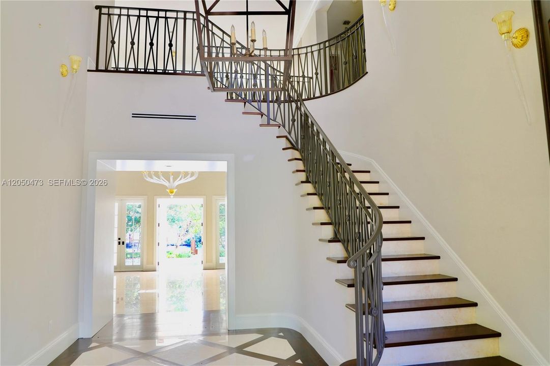 For Sale: $13,500,000 (6 beds, 7 baths, 6439 Square Feet)