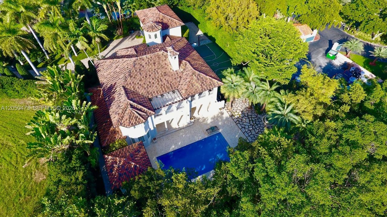 For Sale: $13,500,000 (6 beds, 7 baths, 6439 Square Feet)
