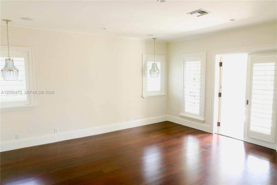 For Sale: $13,500,000 (6 beds, 7 baths, 6439 Square Feet)
