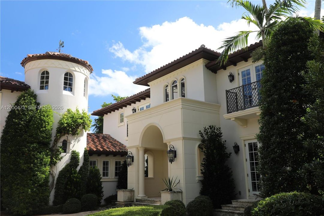 For Sale: $13,500,000 (6 beds, 7 baths, 6439 Square Feet)