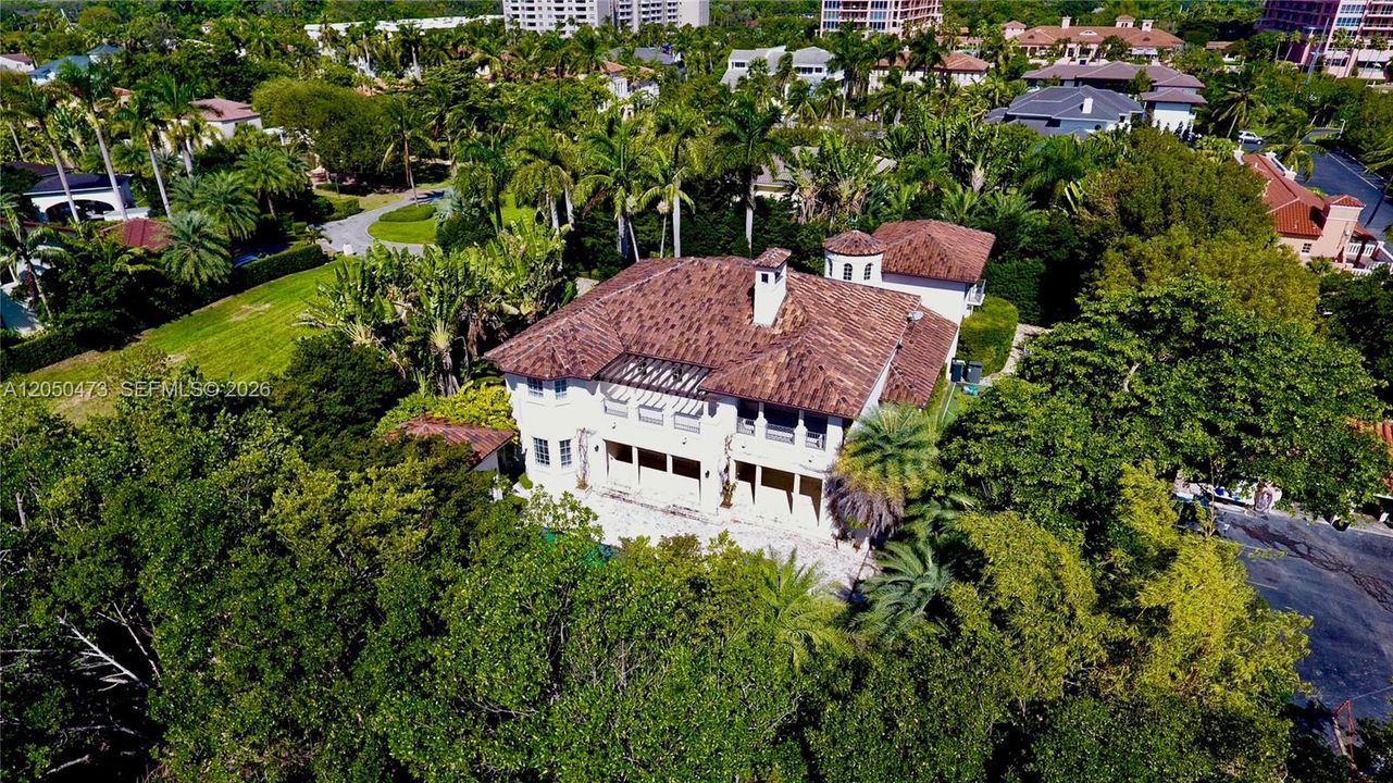 For Sale: $13,500,000 (6 beds, 7 baths, 6439 Square Feet)
