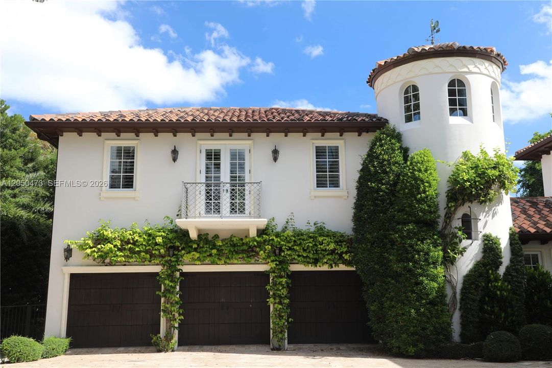 3-car spacious garage.Movie/media/entertainment room on 2nd floor
