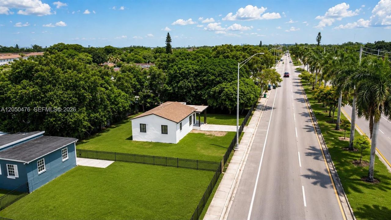 En Venta: $549,000 (3 camas, 2 baños, 1138 Pies cuadrados)
