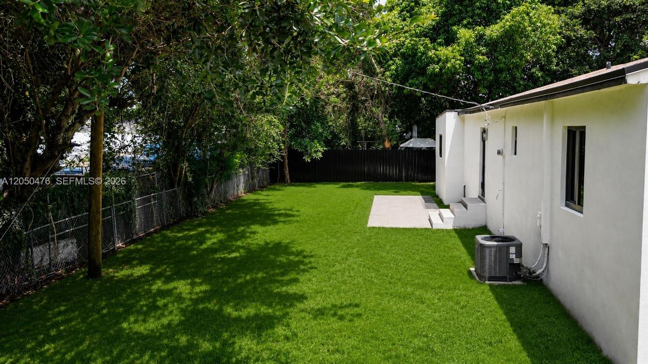 En Venta: $549,000 (3 camas, 2 baños, 1138 Pies cuadrados)