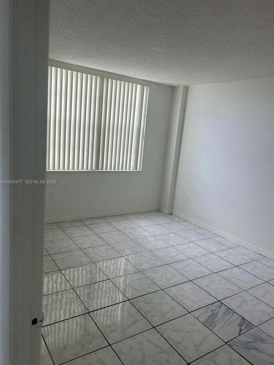For Rent: $1,500 (1 beds, 1 baths, 840 Square Feet)