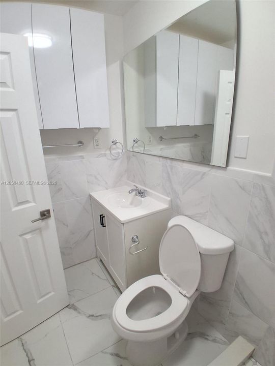 For Rent: $1,850 (1 beds, 1 baths, 1796 Square Feet)