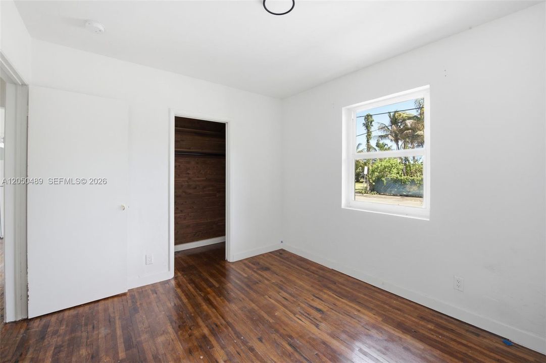 For Rent: $1,850 (1 beds, 1 baths, 542 Square Feet)