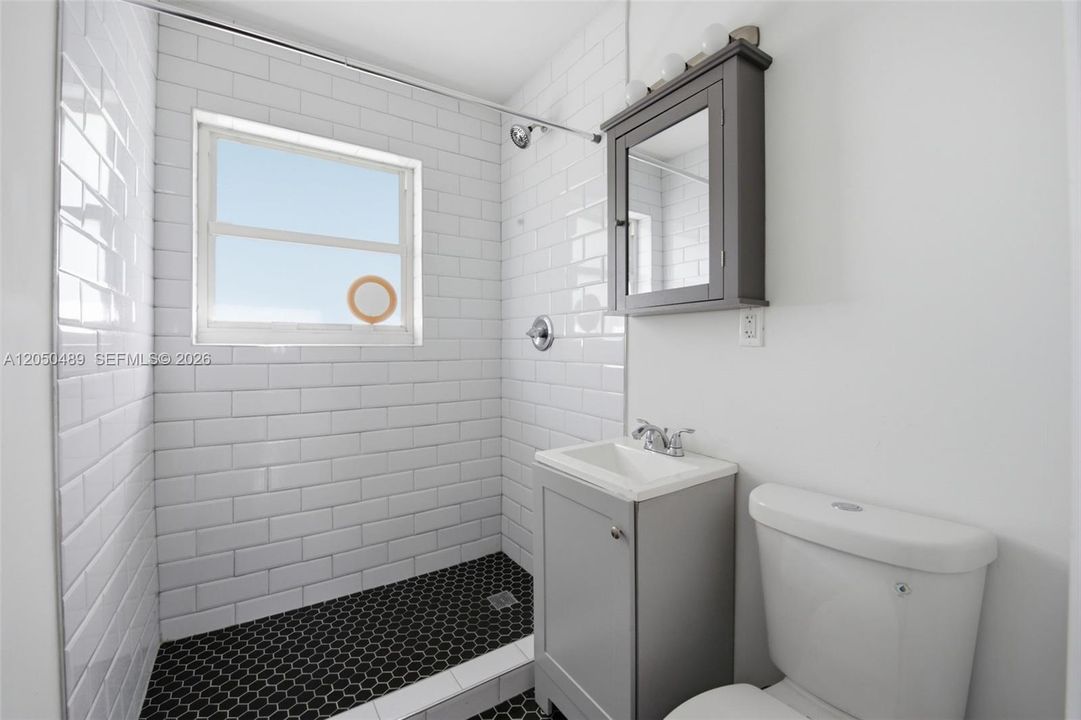 For Rent: $1,850 (1 beds, 1 baths, 542 Square Feet)