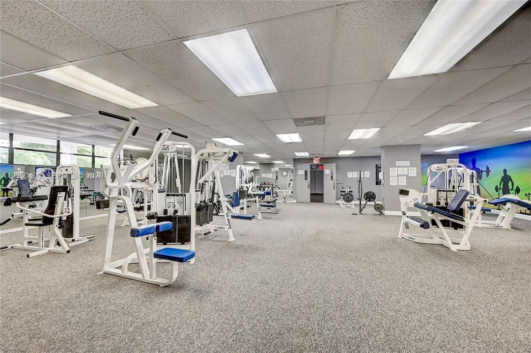 For Sale: $299,000 (1 beds, 2 baths, 1075 Square Feet)