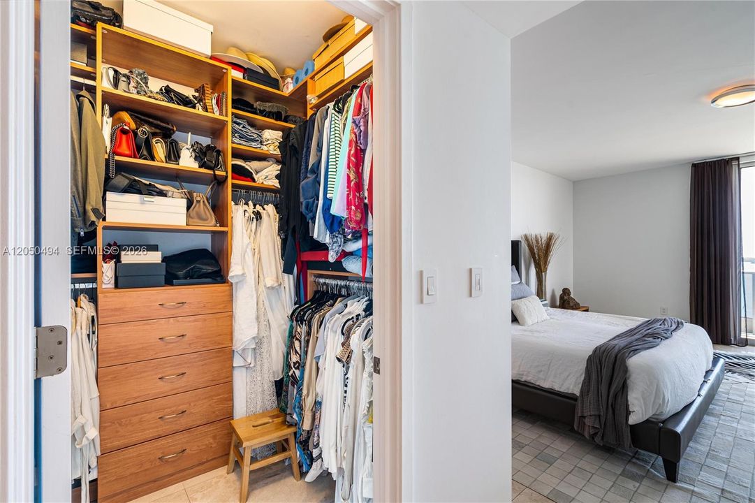 For Rent: $11,300 (2 beds, 2 baths, 1878 Square Feet)