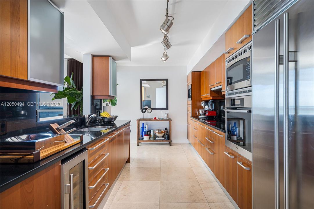 For Rent: $11,300 (2 beds, 2 baths, 1878 Square Feet)