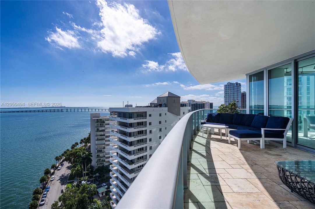 For Rent: $11,300 (2 beds, 2 baths, 1878 Square Feet)