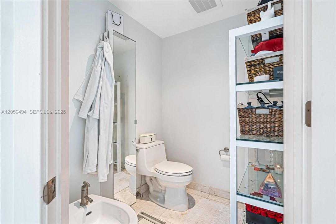 For Rent: $11,300 (2 beds, 2 baths, 1878 Square Feet)