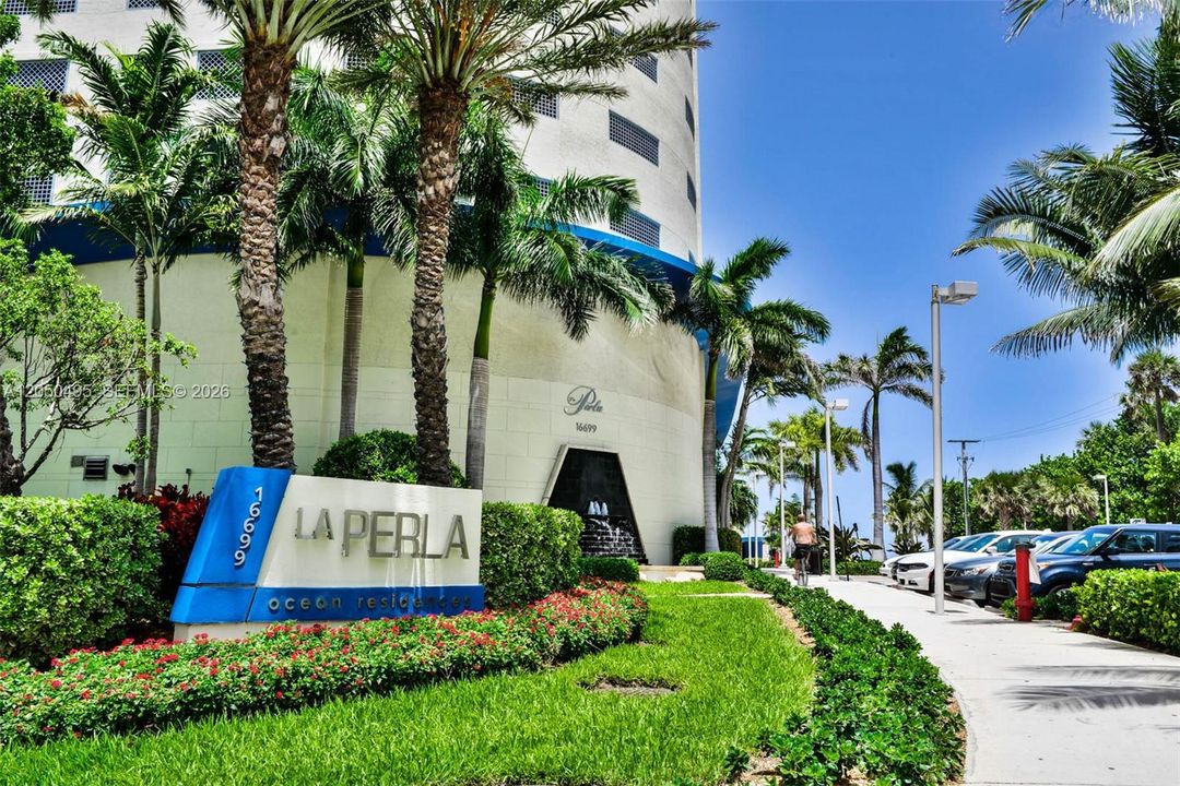 For Rent: $5,500 (2 beds, 2 baths, 1715 Square Feet)