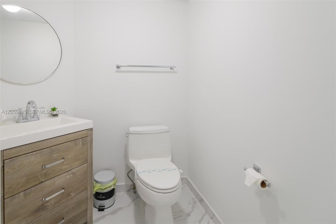 For Rent: $5,500 (2 beds, 2 baths, 1715 Square Feet)