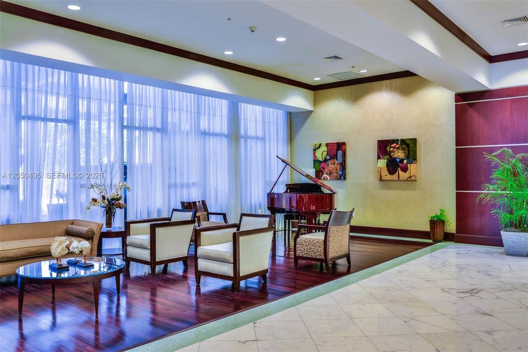 For Rent: $5,500 (2 beds, 2 baths, 1715 Square Feet)