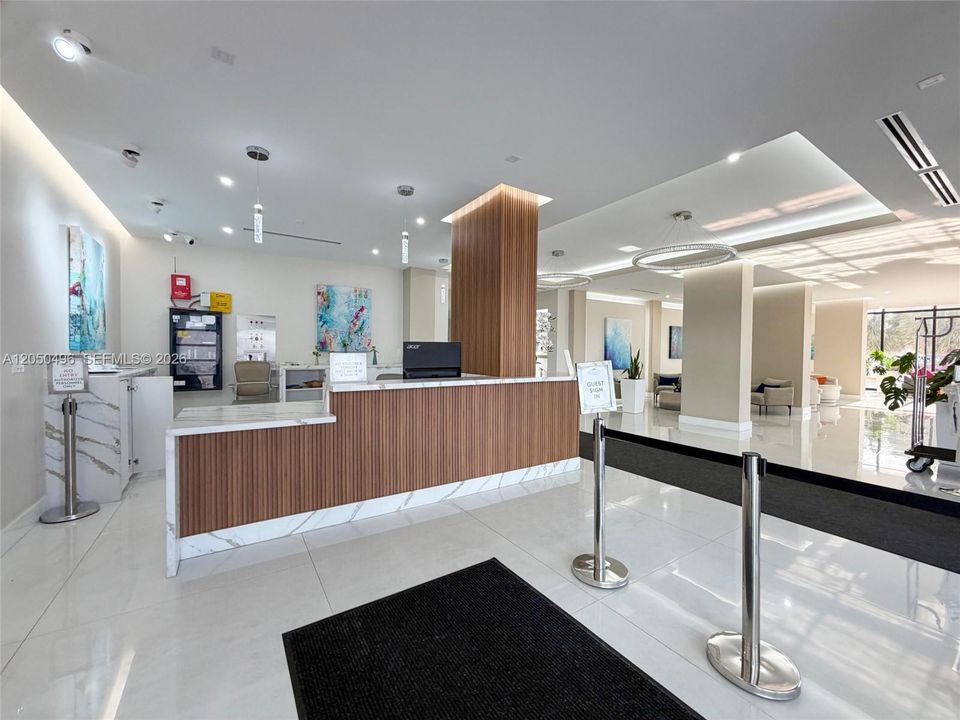 For Sale: $399,000 (2 beds, 2 baths, 1240 Square Feet)