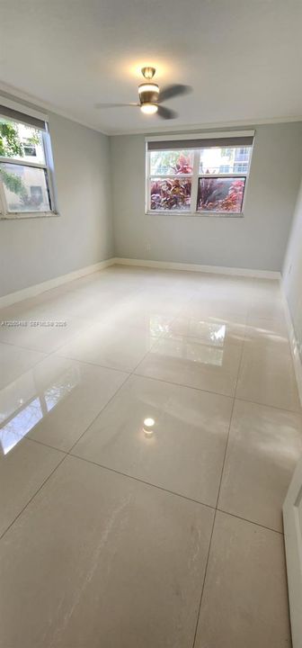 For Rent: $2,050 (1 beds, 1 baths, 810 Square Feet)