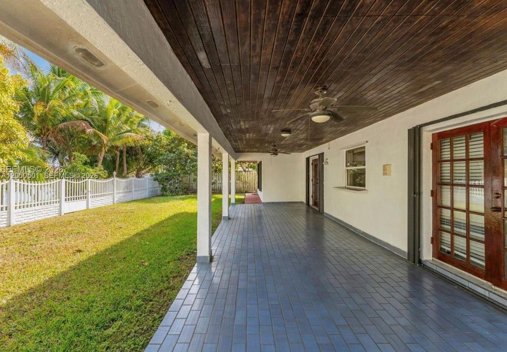 For Sale: $899,000 (3 beds, 2 baths, 1743 Square Feet)