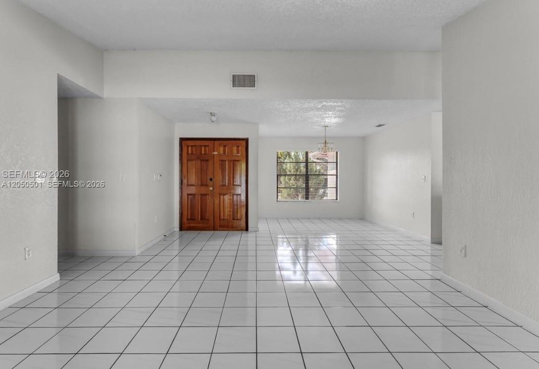 For Sale: $899,000 (3 beds, 2 baths, 1743 Square Feet)