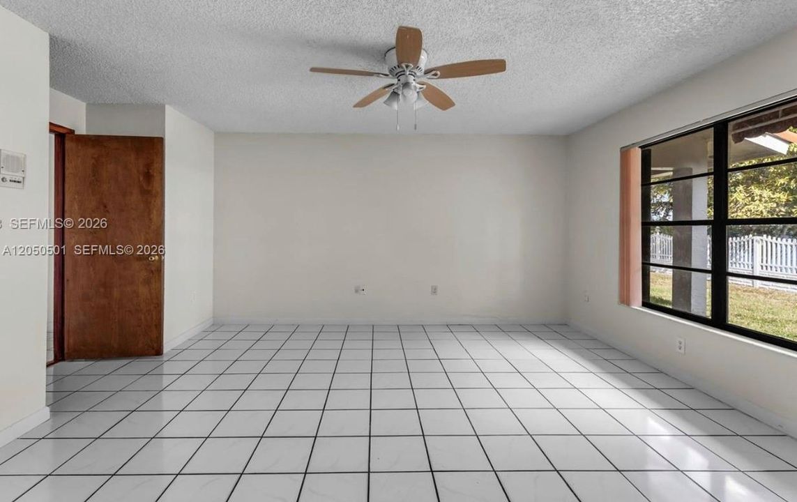 For Sale: $899,000 (3 beds, 2 baths, 1743 Square Feet)
