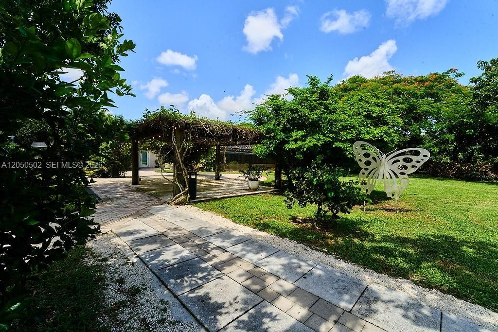 En Venta: $3,750,000 (4 camas, 4 baños, 3490 Pies cuadrados)